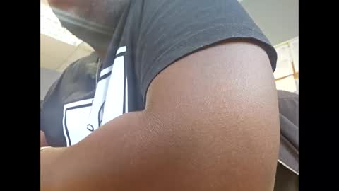 Snapshot of tyroneall chatting on 09/09/25, 12:37 tyroneall online show from 09/09/25, 12:37