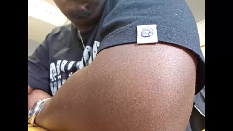 Snapshot of tyroneall chatting on 09/23/25, 12:41 tyroneall online show from 09/23/25, 12:41