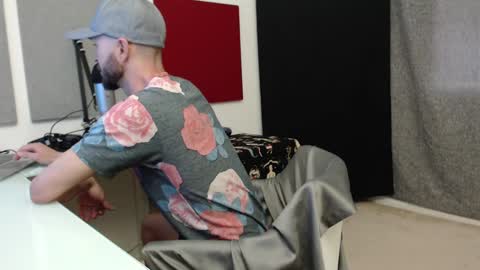 Tyrone Mattias online show from 02/15/25, 08:11