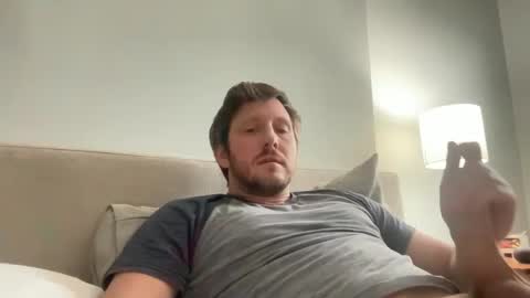 Snapshot of u28005 chatting on 12/18/24, 07:41 u28005 online show from 12/18/24, 07:41