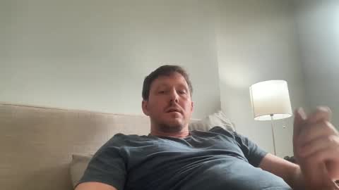 Snapshot of u28005 chatting on 01/15/25, 04:21 u28005 online show from 01/15/25, 04:21