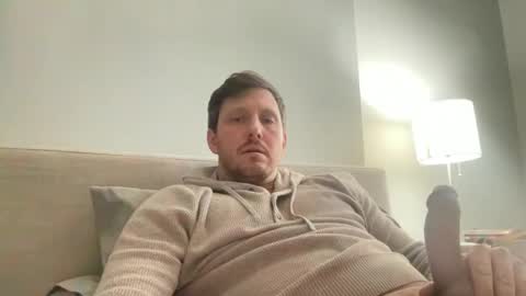 Snapshot of u28005 chatting on 02/09/25, 10:00 u28005 online show from 02/09/25, 10:00