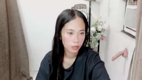 Snapshot of ube_halaya chatting on 10/26/25, 07:36 Rona online show from 10/26/25, 07:36