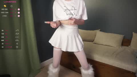 Lili online show from 01/29/25, 06:39