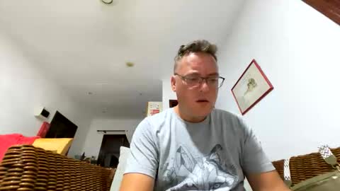 Snapshot of ueberdruck01 chatting on 10/16/25, 10:44 ueberdruck01 online show from 10/16/25, 10:44