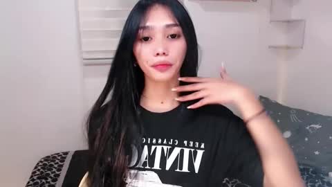 Snapshot of ughliah chatting on 10/04/25, 12:19 urbbgirl alliah online show from 10/04/25, 12:19