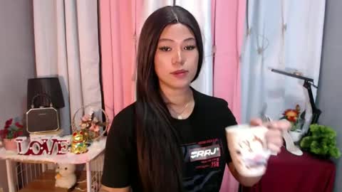 Snapshot of ugly_asianlover chatting on 12/20/24, 11:10 rechelle online show from 12/20/24, 11:10