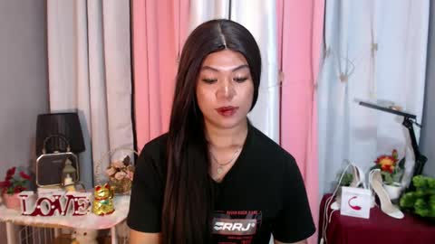 Snapshot of ugly_asianlover chatting on 12/21/24, 10:40 rechelle online show from 12/21/24, 10:40