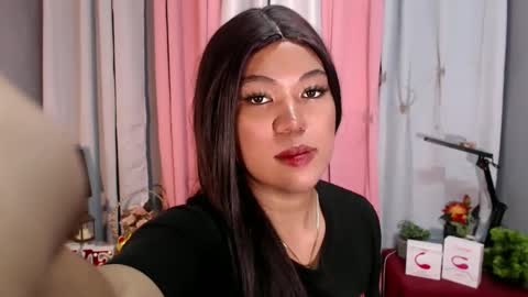 Snapshot of ugly_asianlover chatting on 12/23/24, 05:06 rechelle online show from 12/23/24, 05:06
