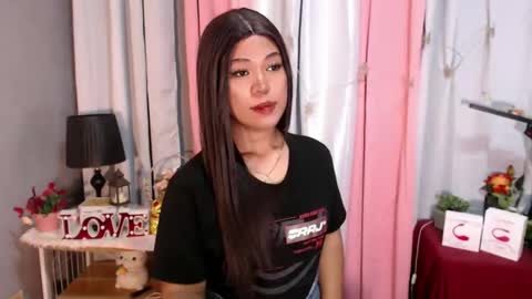 Snapshot of ugly_asianlover chatting on 12/23/24, 03:23 rechelle online show from 12/23/24, 03:23