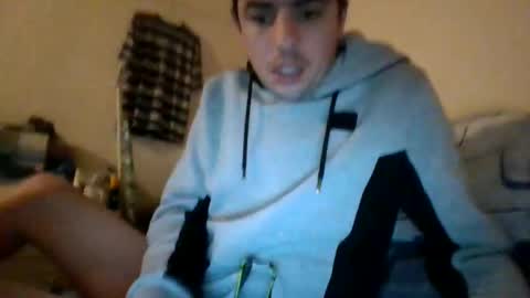 Snapshot of uglyyounlad chatting on 01/03/25, 03:49 uglyyounlad online show from 01/03/25, 03:49