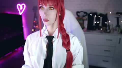 Snapshot of uindi chatting on 02/09/25, 05:22 Izzy online show from 02/09/25, 05:22