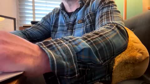 Snapshot of ukclive chatting on 02/03/25, 08:35 ukclive online show from 02/03/25, 08:35