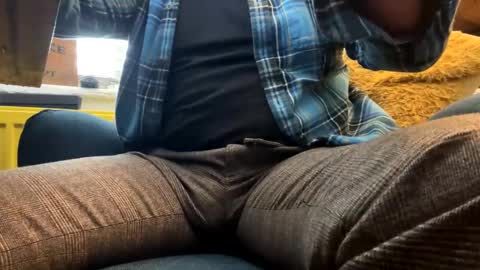 Snapshot of ukclive chatting on 02/03/25, 11:42 ukclive online show from 02/03/25, 11:42