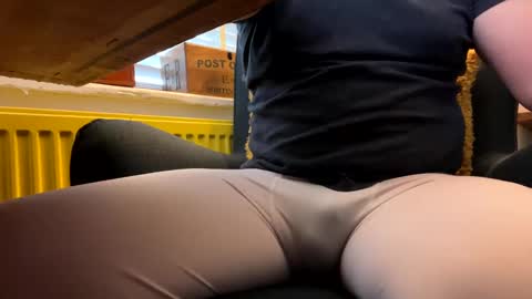 Snapshot of ukclive chatting on 03/06/25, 08:08 ukclive online show from 03/06/25, 08:08