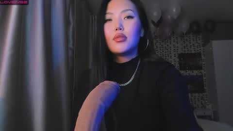 Snapshot of uko_sa chatting on 11/29/25, 04:54 uko sa online show from 11/29/25, 04:54