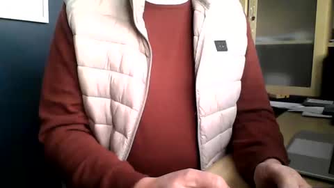 Snapshot of ukshowall chatting on 03/12/25, 11:20 mark online show from 03/12/25, 11:20