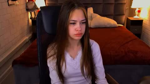 Ulia online show from 02/03/26, 05:05