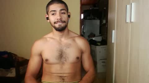 Snapshot of uliseshot450305 chatting on 01/20/25, 05:48 Ulises Gomez online show from 01/20/25, 05:48