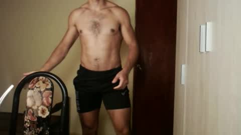 Snapshot of uliseshot450305 chatting on 01/23/25, 03:32 Ulises Gomez online show from 01/23/25, 03:32