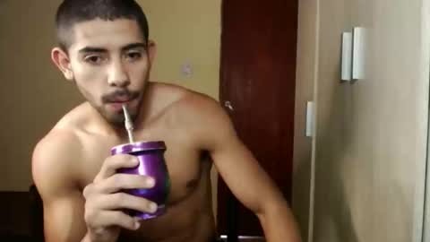 Snapshot of uliseshot450305 chatting on 01/24/25, 03:55 Ulises Gomez online show from 01/24/25, 03:55