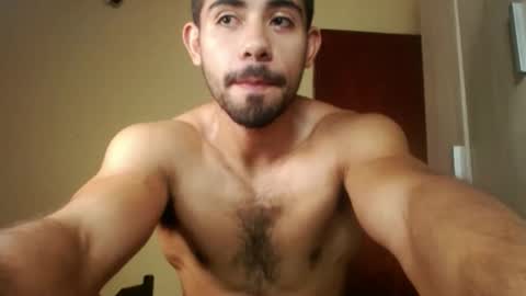 Snapshot of uliseshot450305 chatting on 01/26/25, 07:09 Ulises Gomez online show from 01/26/25, 07:09