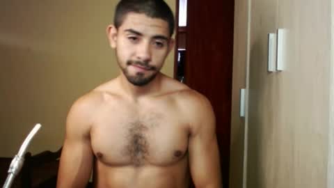 Snapshot of uliseshot450305 chatting on 01/27/25, 05:15 Ulises Gomez online show from 01/27/25, 05:15