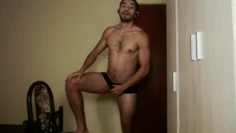 Snapshot of uliseshot450305 chatting on 01/29/25, 12:01 Ulises Gomez online show from 01/29/25, 12:01