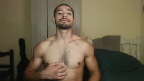 Snapshot of uliseshot450305 chatting on 02/05/25, 03:09 Ulises Gomez online show from 02/05/25, 03:09