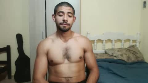 Snapshot of uliseshot450305 chatting on 02/06/25, 03:52 Ulises Gomez online show from 02/06/25, 03:52