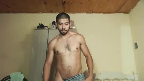 Snapshot of uliseshot450305 chatting on 02/09/25, 04:50 Ulises Gomez online show from 02/09/25, 04:50