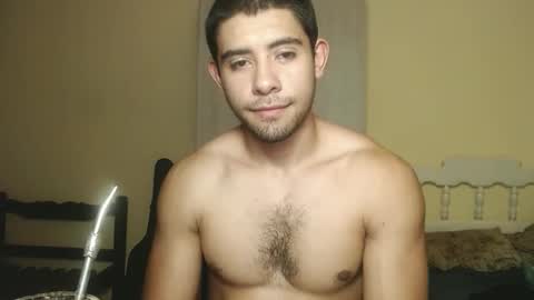 Snapshot of uliseshot450305 chatting on 03/01/25, 04:33 Ulises Gomez online show from 03/01/25, 04:33