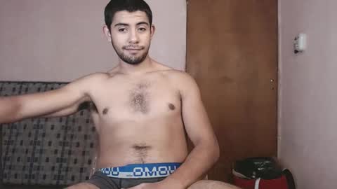 Snapshot of uliseshot450305 chatting on 03/09/25, 04:33 Ulises Gomez online show from 03/09/25, 04:33