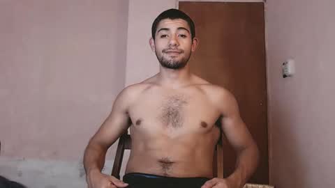 Snapshot of uliseshot450305 chatting on 03/11/25, 03:12 Ulises Gomez online show from 03/11/25, 03:12