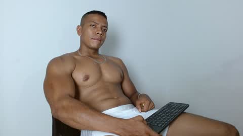 Felipe  model independent online show from 12/31/24, 10:45