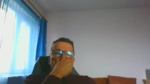 Snapshot of ulmeni4 chatting on 12/03/24, 09:33 ulmeni4 online show from 12/03/24, 09:33