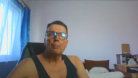 Snapshot of ulmeni4 chatting on 01/17/26, 07:24 ulmeni4 online show from 01/17/26, 07:24