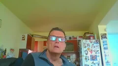 Snapshot of ulmeni4 chatting on 04/11/26, 09:57 ulmeni4 online show from 04/11/26, 09:57