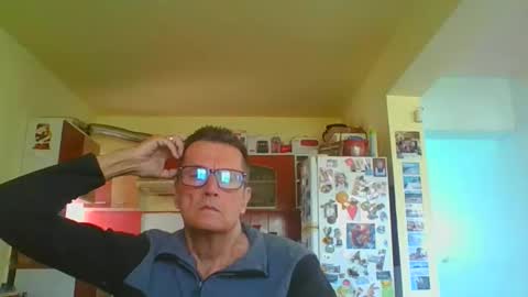 Snapshot of ulmeni4 chatting on 04/14/26, 09:26 ulmeni4 online show from 04/14/26, 09:26