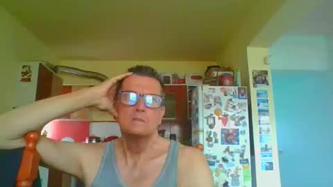 Snapshot of ulmeni4 chatting on 04/15/26, 02:24 ulmeni4 online show from 04/15/26, 02:24