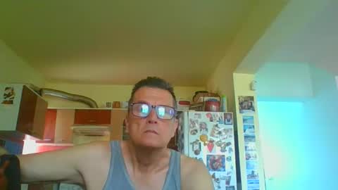 Snapshot of ulmeni4 chatting on 04/16/26, 08:15 ulmeni4 online show from 04/16/26, 08:15