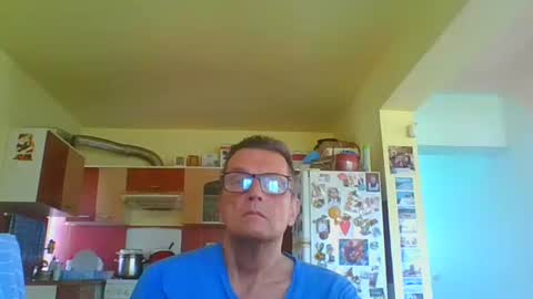 Snapshot of ulmeni4 chatting on 04/19/26, 11:09 ulmeni4 online show from 04/19/26, 11:09