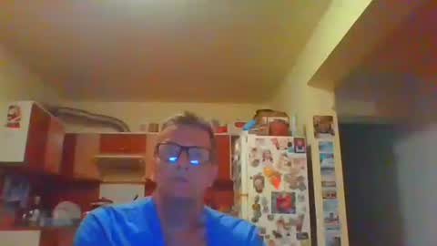 Snapshot of ulmeni4 chatting on 04/19/26, 06:21 ulmeni4 online show from 04/19/26, 06:21
