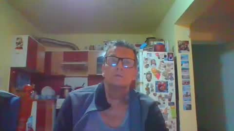 Snapshot of ulmeni4 chatting on 04/24/26, 09:17 ulmeni4 online show from 04/24/26, 09:17