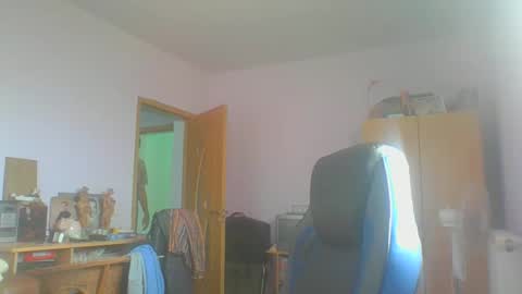 ulmeni7 online show from 10/25/25, 10:12