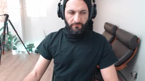 Snapshot of ultratoaster chatting on 01/06/25, 05:08 ultratoaster online show from 01/06/25, 05:08