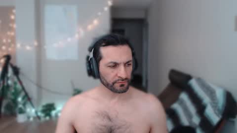 Snapshot of ultratoaster chatting on 01/11/25, 08:43 ultratoaster online show from 01/11/25, 08:43