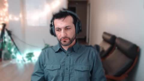 Snapshot of ultratoaster chatting on 01/14/25, 01:58 ultratoaster online show from 01/14/25, 01:58