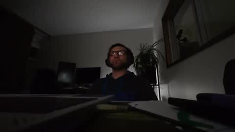 Snapshot of ultratoaster chatting on 04/24/26, 07:11 ultratoaster online show from 04/24/26, 07:11