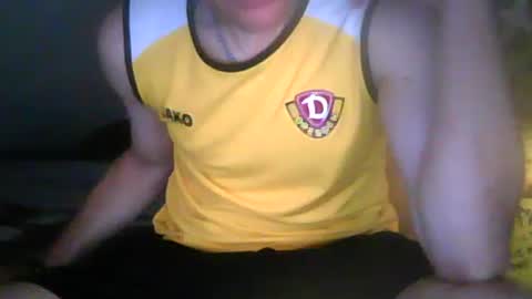 Snapshot of ultraxl01 chatting on 06/17/26, 04:48 ultraxl online show from 06/17/26, 04:48